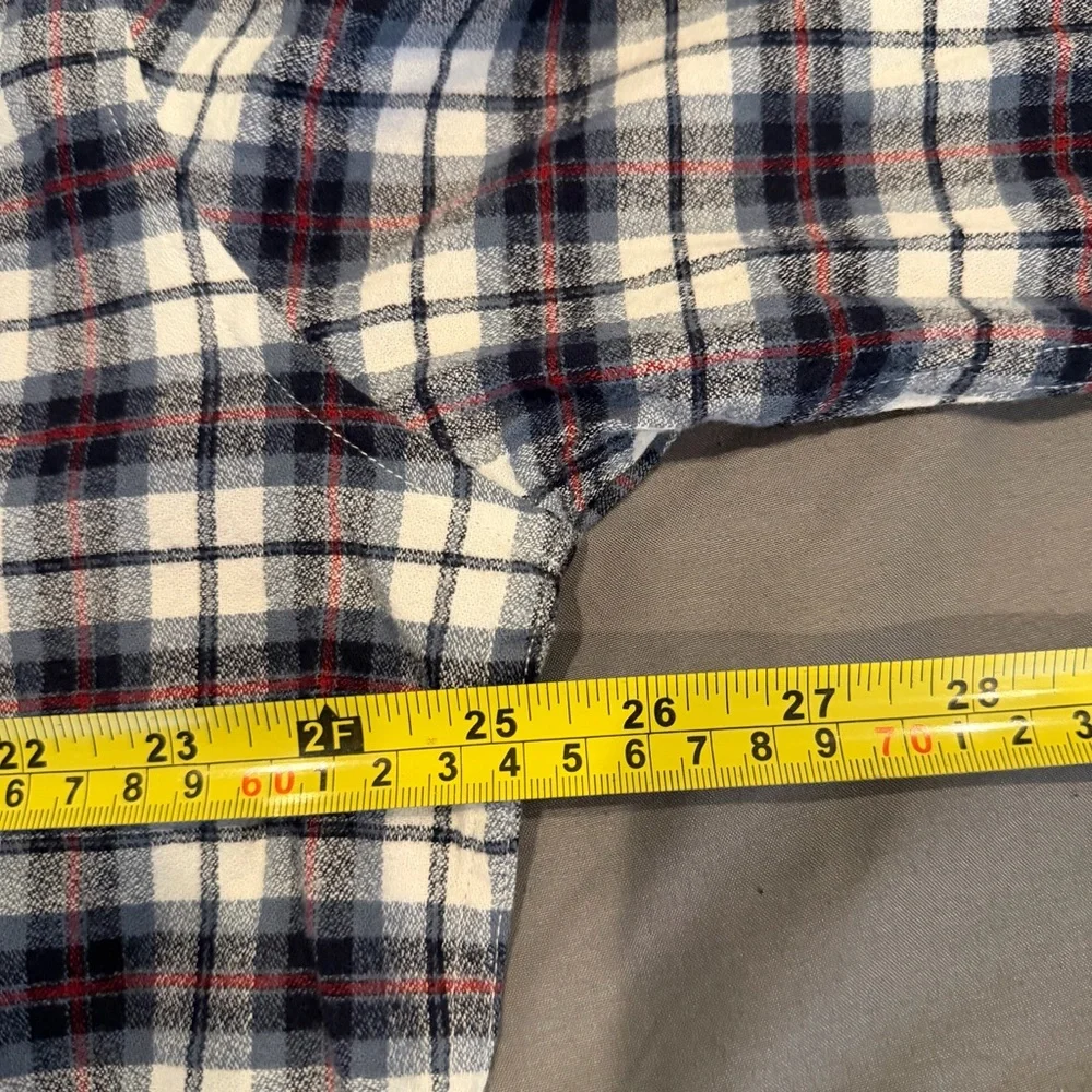 Barbour Men's Navy and White‎ Plaid Shirt